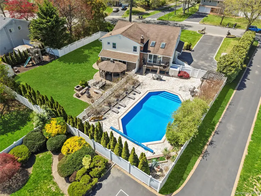 12 Mansfield Lane S, East Northport, NY 11731 - #3