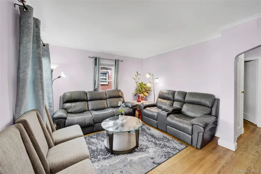 80 Wellington Road S, West Hempstead, NY 11552 - #3