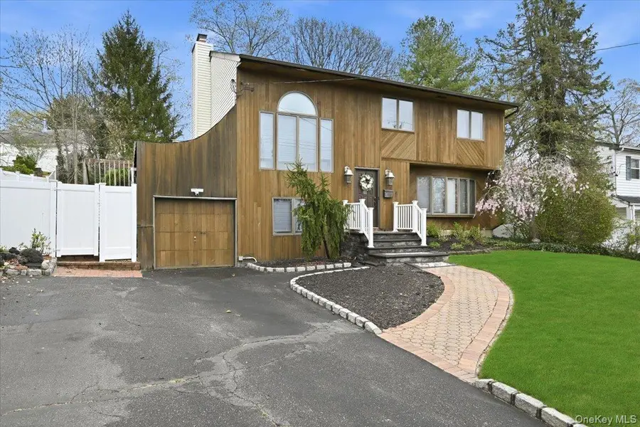 9 Adrian Drive, Ronkonkoma, NY 11779 - #2