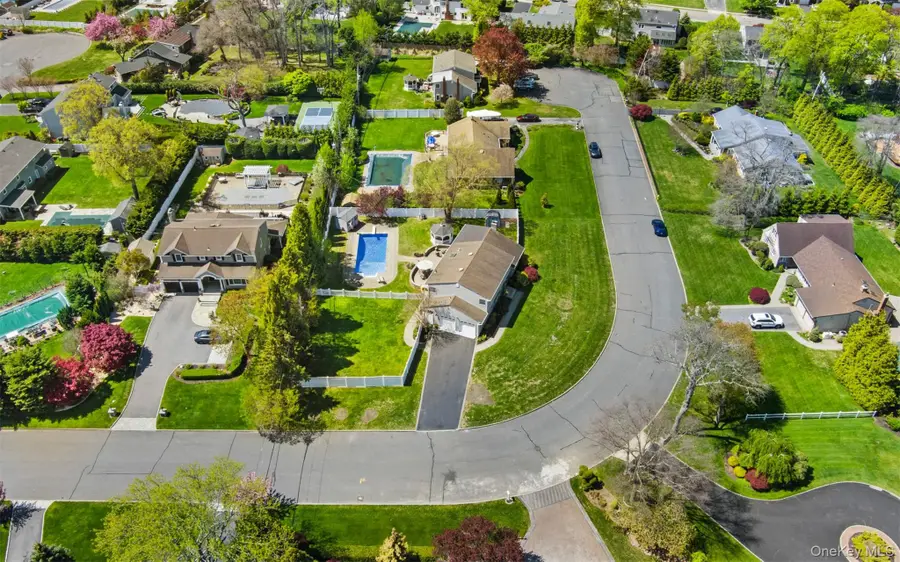 10 Carolee Court, West Islip, NY 11795 - #2
