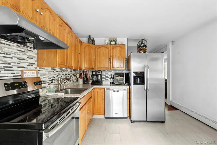 12 Lakeview Drive, Middle Island, NY 11953 - #2