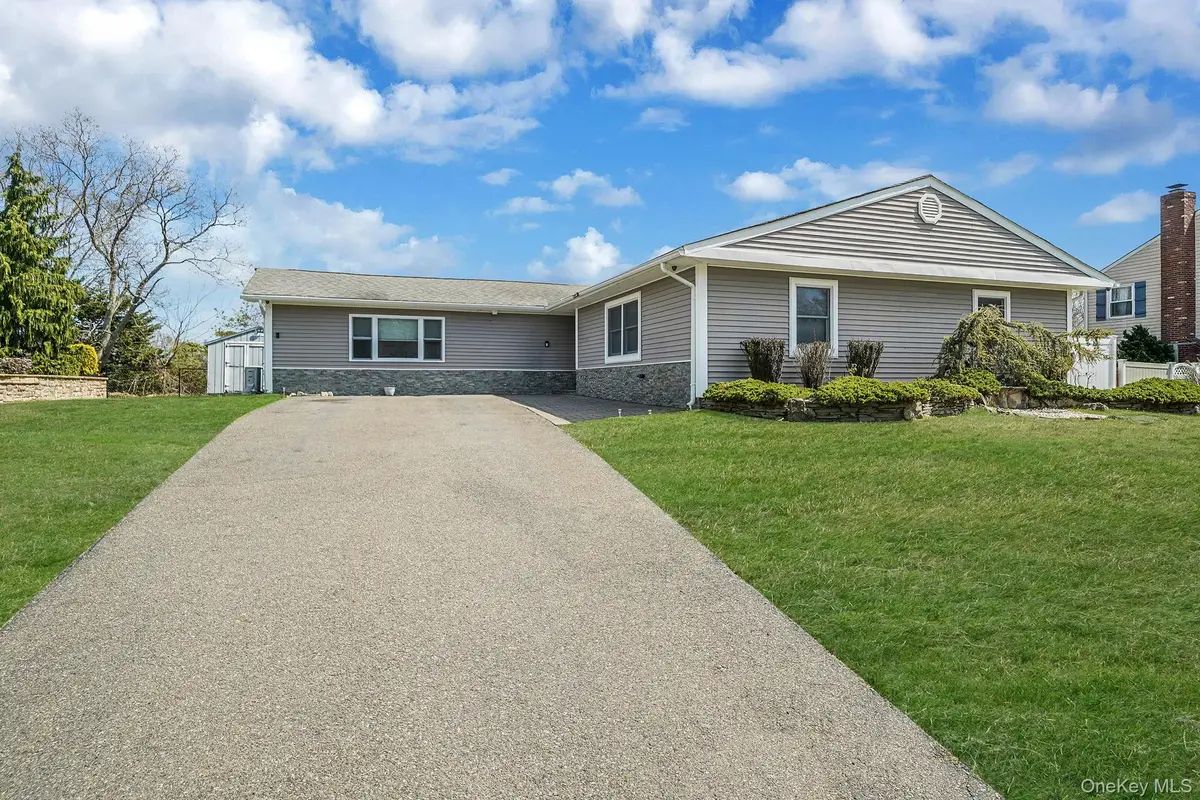 5 Whinstone Street, Coram, NY 11727 - #1