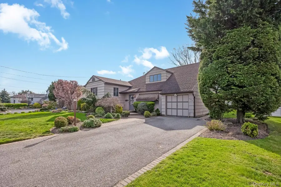 1954 Brook Park Drive, Merrick, NY 11566 - #3