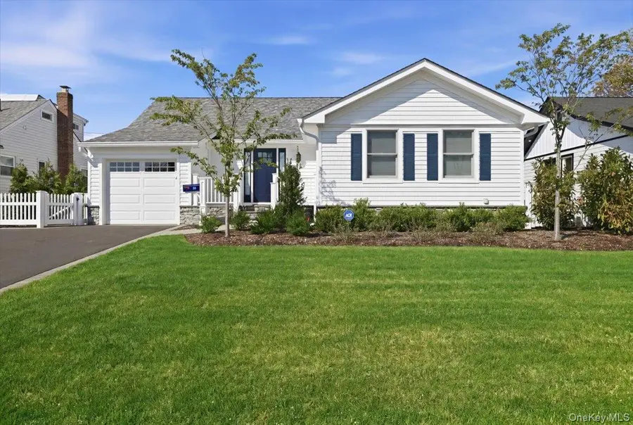 26 Clearland Avenue, Carle Place, NY 11514 - #2