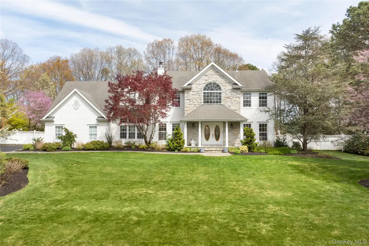 9 Framingham Lane, Shoreham, NY 11786 - #1