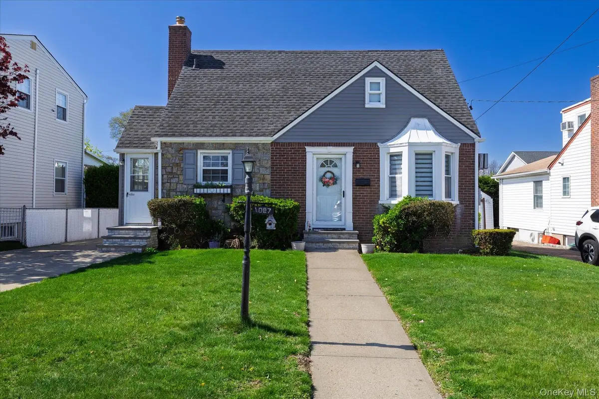 1027 Van Buren Avenue, Franklin Square, NY 11010 - #1