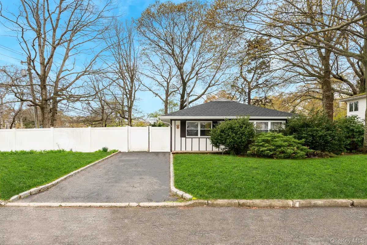 2 Arleen Avenue, Holbrook, NY 11741 - #1