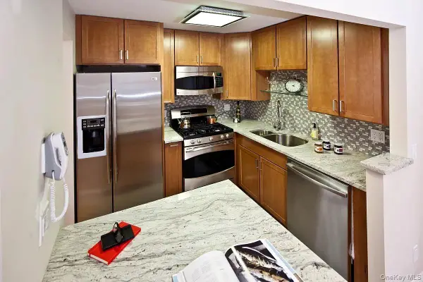 116-61 Curzon Road #6A, Kew Gardens, NY 11418