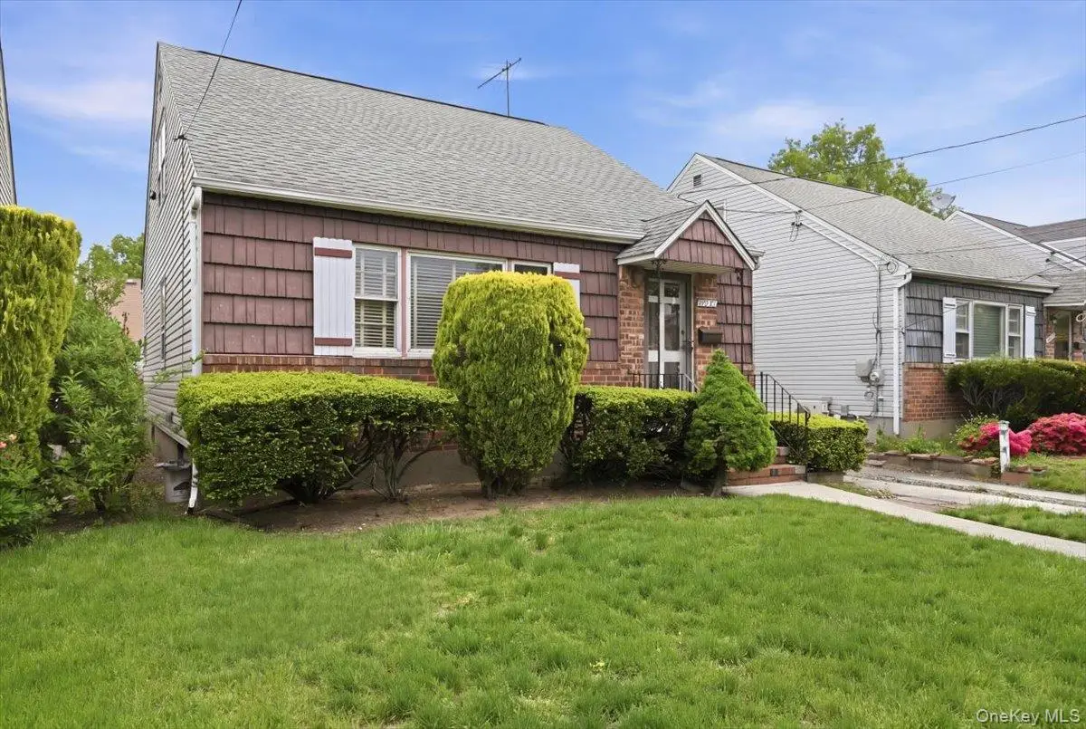 25707 147th Avenue, Rosedale, NY 11422 - #1