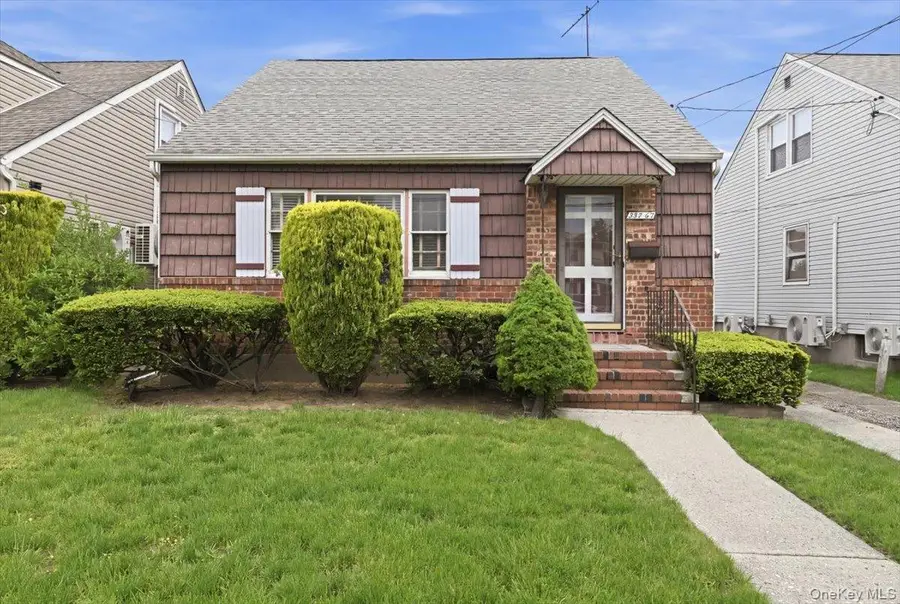 25707 147th Avenue, Rosedale, NY 11422 - #2