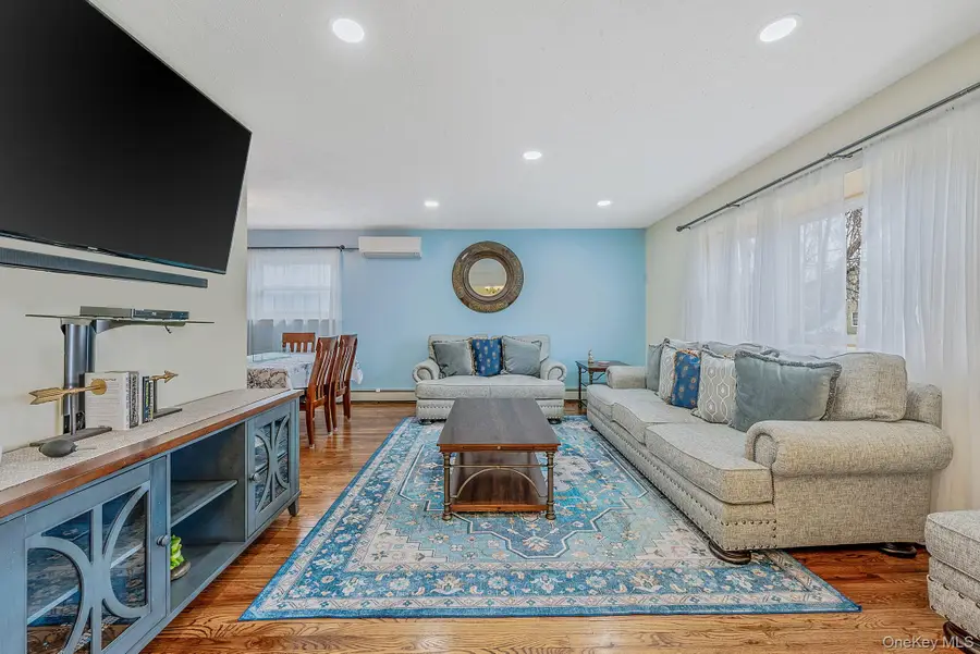 414 Myrtle Avenue, West Islip, NY 11795 - #3