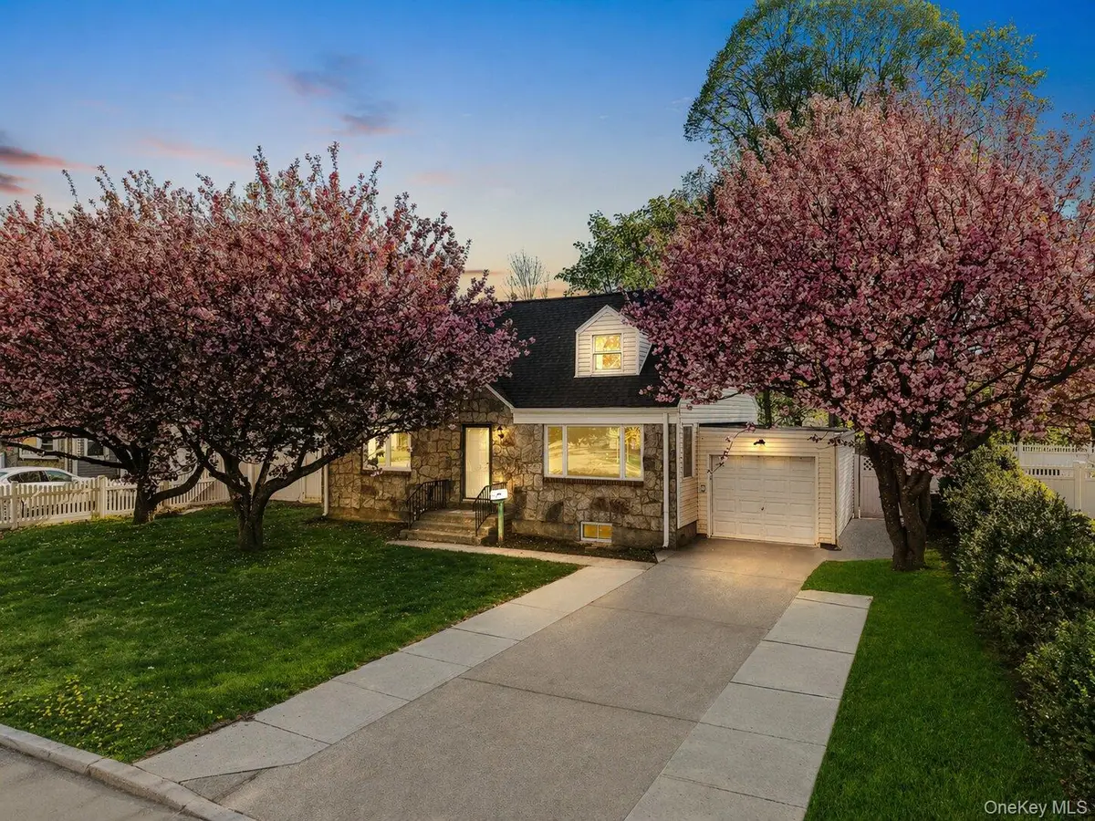 355 Sylvan Lane, Westbury, NY 11590 - #1