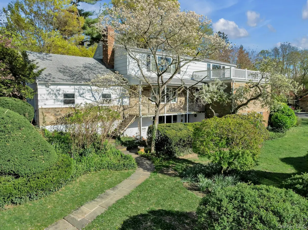 11 Soundview Road, Glen Cove, NY 11542 - #1