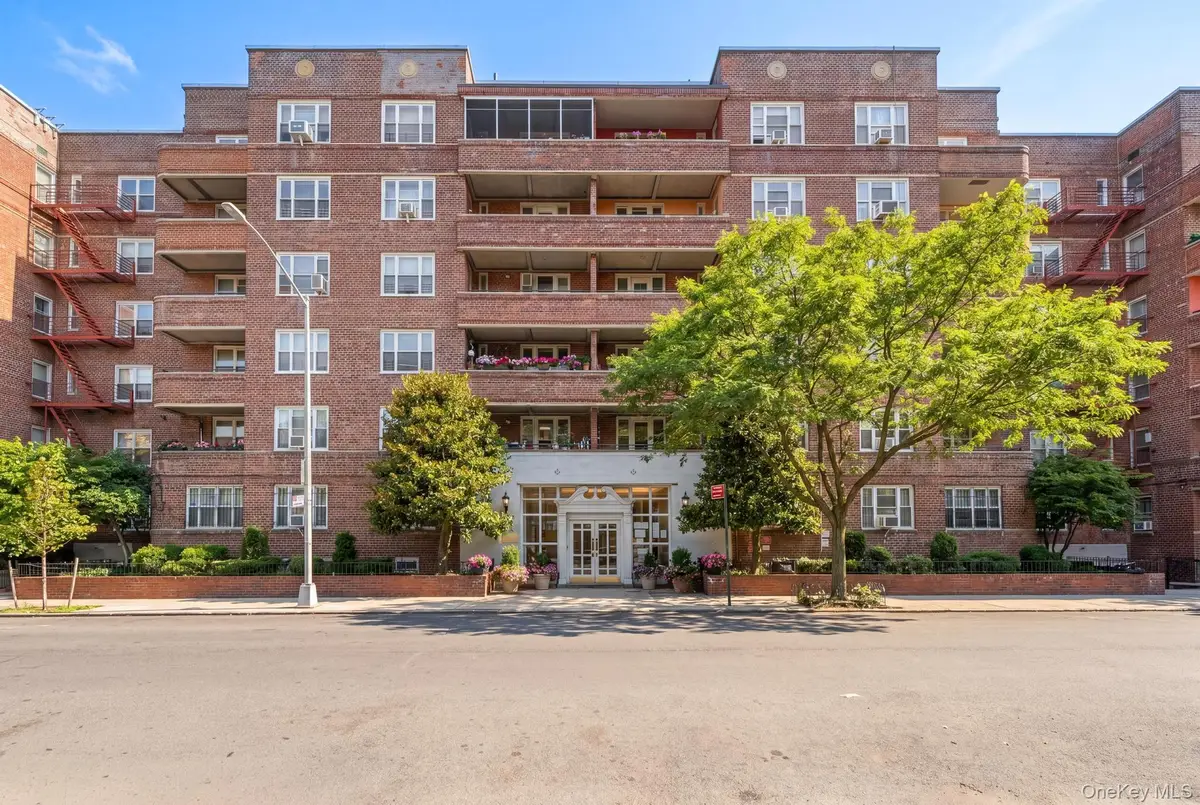 83-33 Austin Street #2C, Kew Gardens, NY 11415 - #1