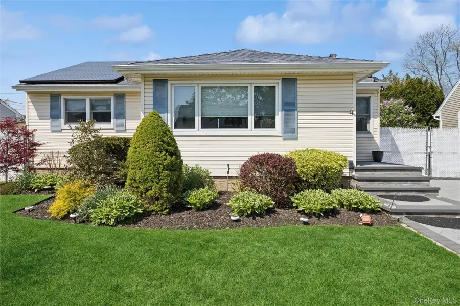 737 Pleasant Avenue, Westbury, NY 11590 - #3