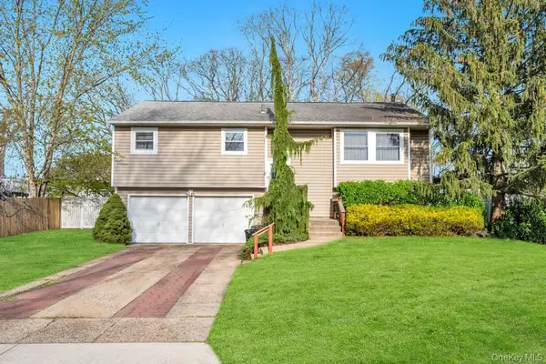37 Mallard Avenue, Selden, NY 11784