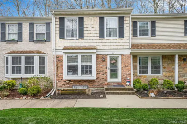 3 Bartlett, Yaphank, NY 11980