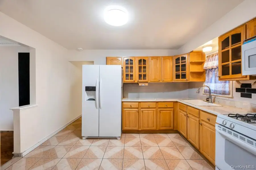 14 Cleaves Avenue, Hempstead, NY 11550 - #2