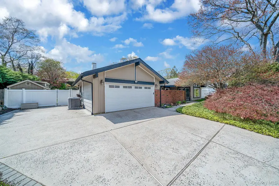 12 Oakdale Avenue, Farmingville, NY 11738 - #2