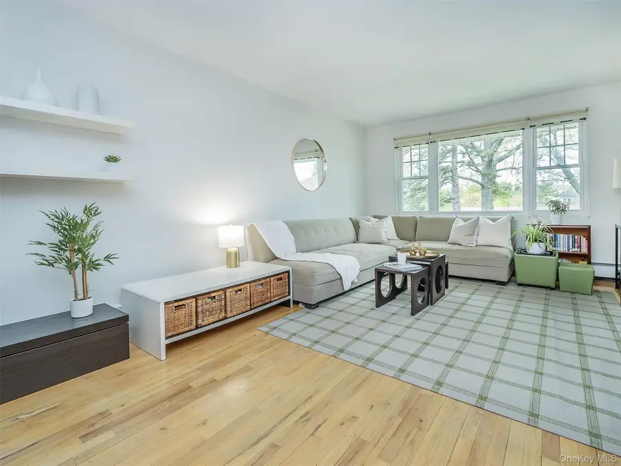 31U Madison Park Gardens #31U, Port Washington, NY 11050 - #3