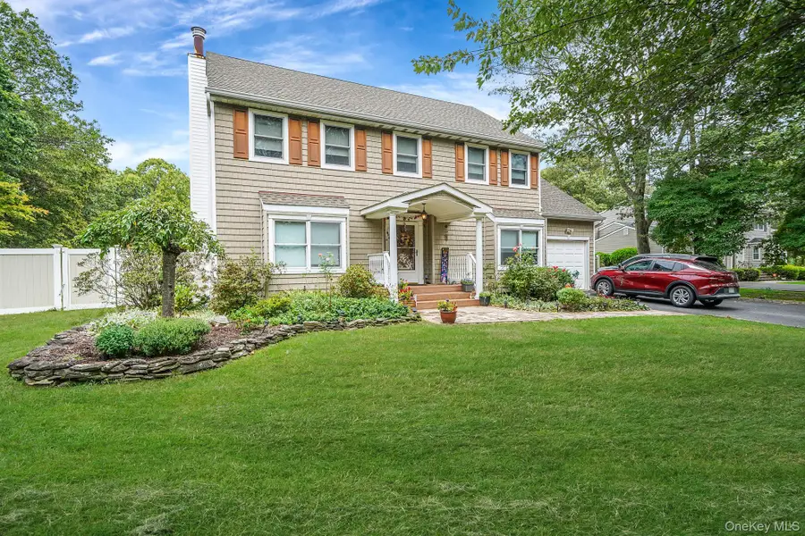 3 Avon Avenue, Port Jefferson Station, NY 11776 - #2