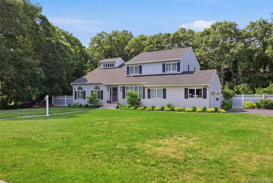 12 Deer Path, Shirley, NY 11967 - #2