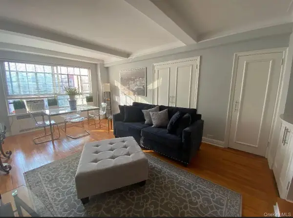 10 Park #17R, New York (Manhattan), NY 10016