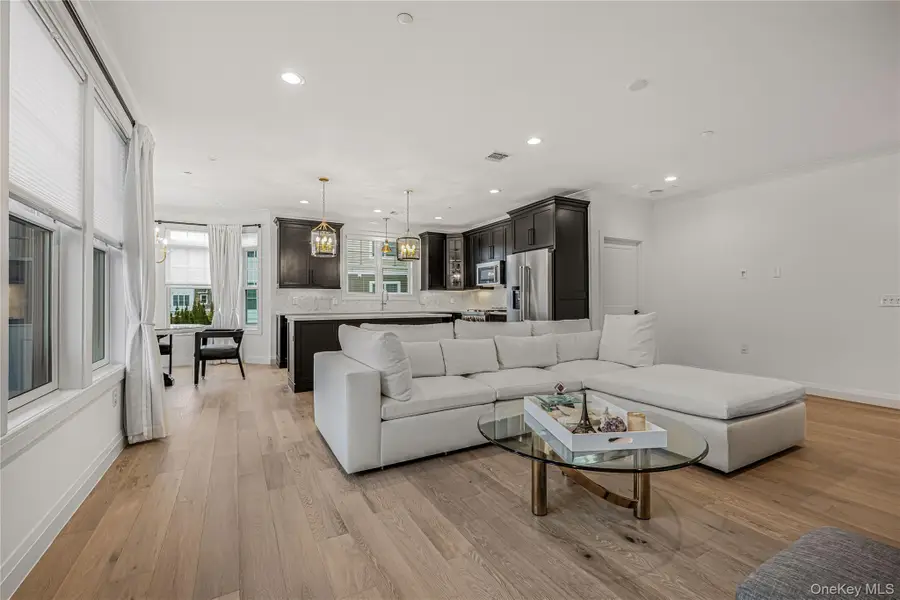 21105 Aspenwood Drive #275, Plainview, NY 11803 - #3