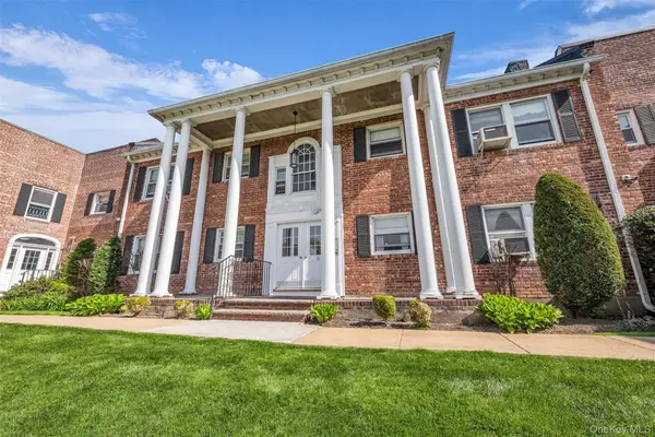 261 Central Avenue #D1, Lawrence, NY 11559