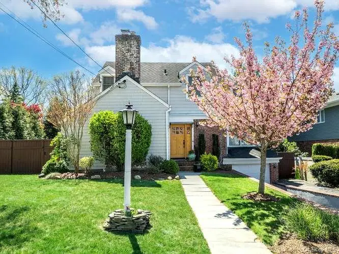 61 Cleveland Avenue, Glen Head, NY 11545 - #1