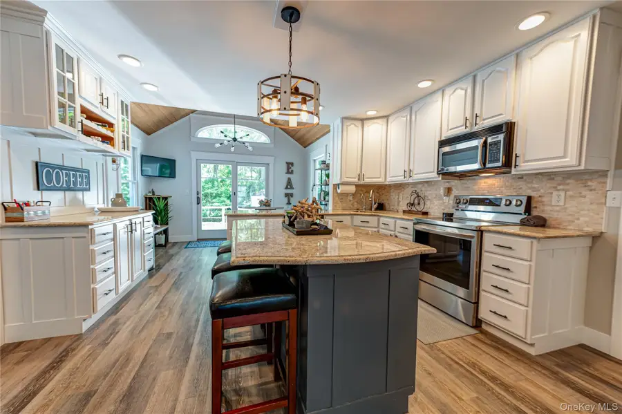 22 Cricket Court, Wading River, NY 11792 - #3