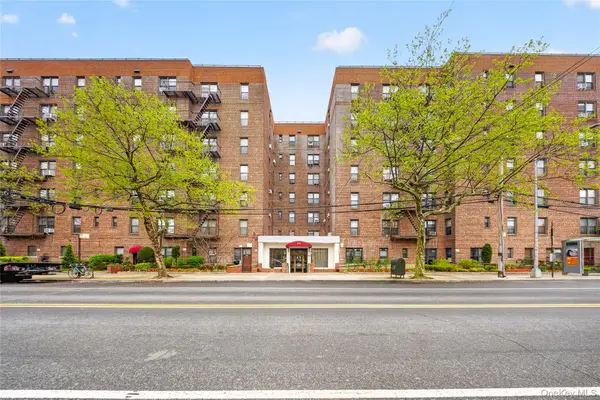71-11 Yellowstone Boulevard #4B, Forest Hills, NY 11375