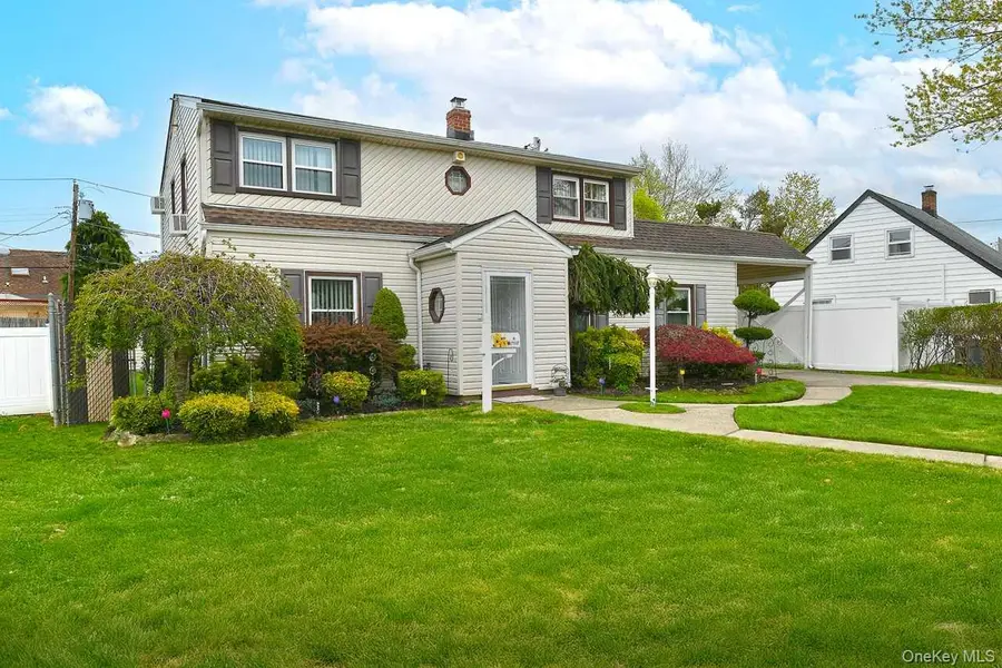 203 Saddle Lane, Levittown, NY 11756 - #2