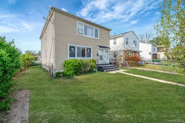 95 Wellesley Street, Hempstead, NY 11550