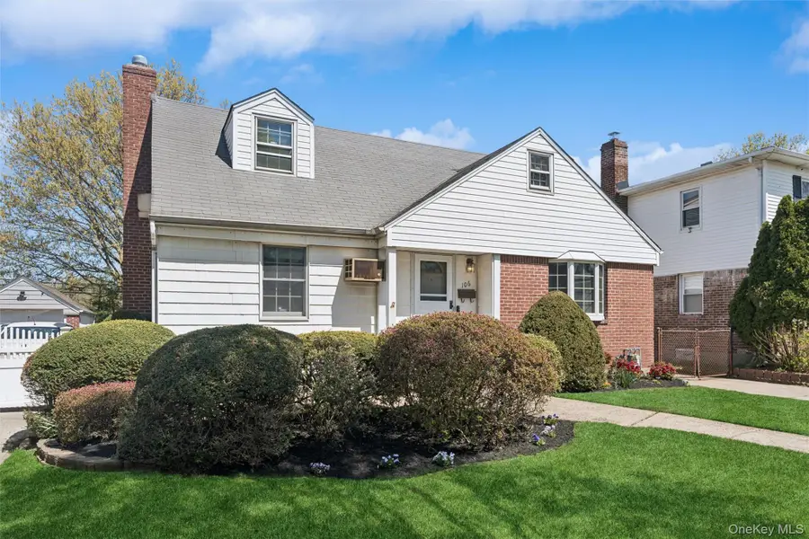 106 Aster Drive, New Hyde Park, NY 11040 - #3