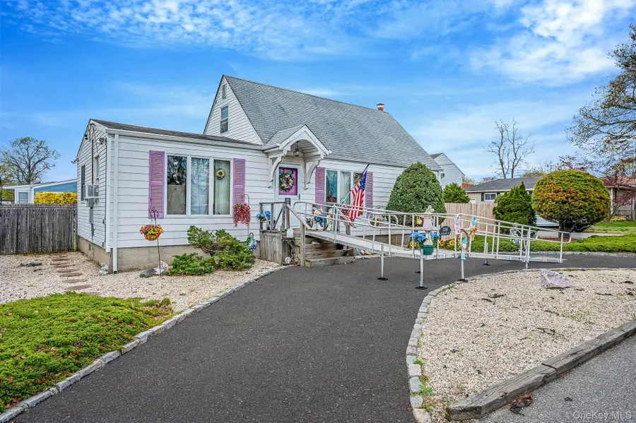 130 Lafayette Road, West Babylon, NY 11704 - #2