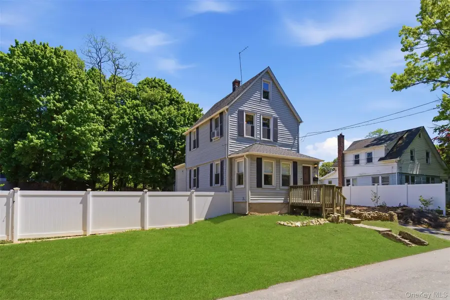 23 Virginia Avenue, Huntington, NY 11743 - #3