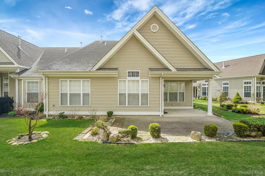 11 Ovation Place, Eastport, NY 11941 - #3