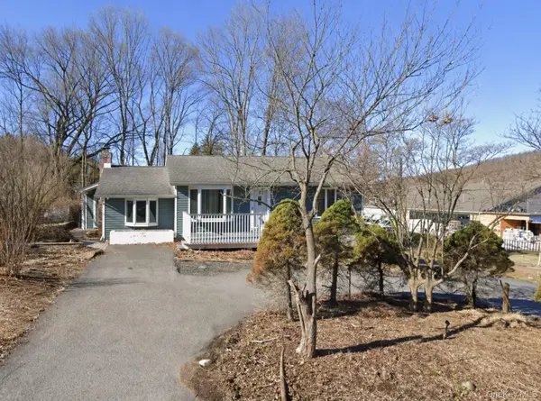 6 Merriewold Lane S, Monroe, NY 10950