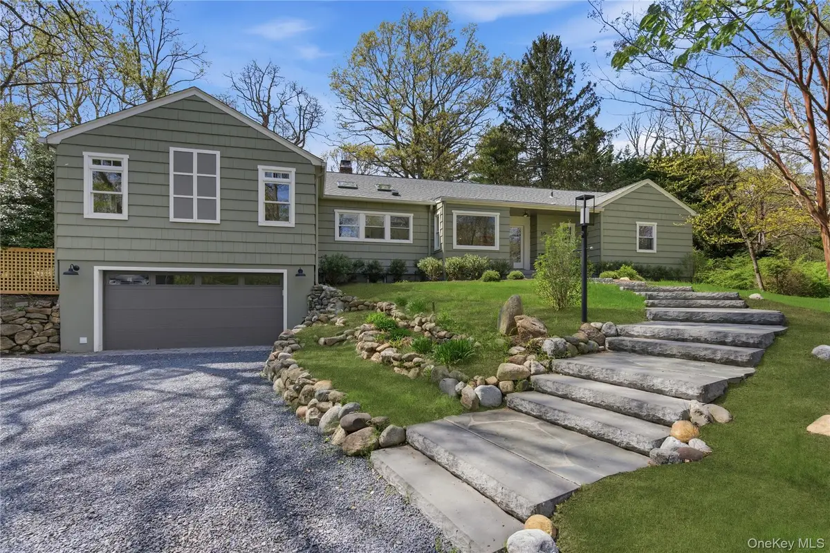 19 Erick Court, Cold Spring Harbor, NY 11724 - #1