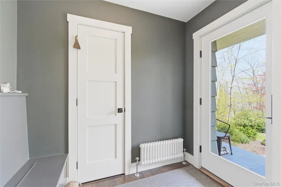 19 Erick Court, Cold Spring Harbor, NY 11724 - #3