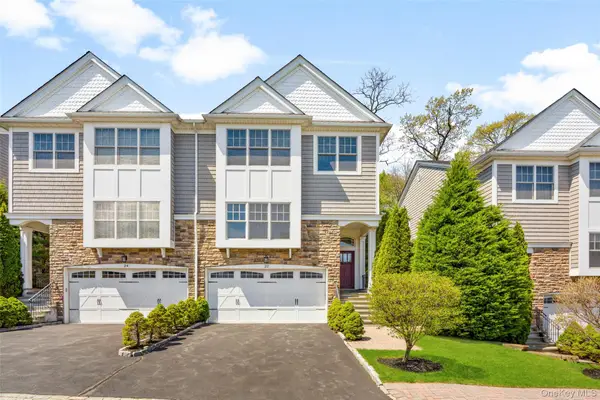 22 Hidden Ridge Court, Scarsdale, NY 10583