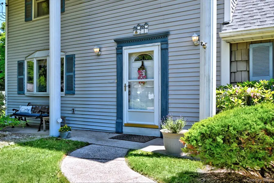 21 Aspen Street, Port Jefferson Station, NY 11776 - #2