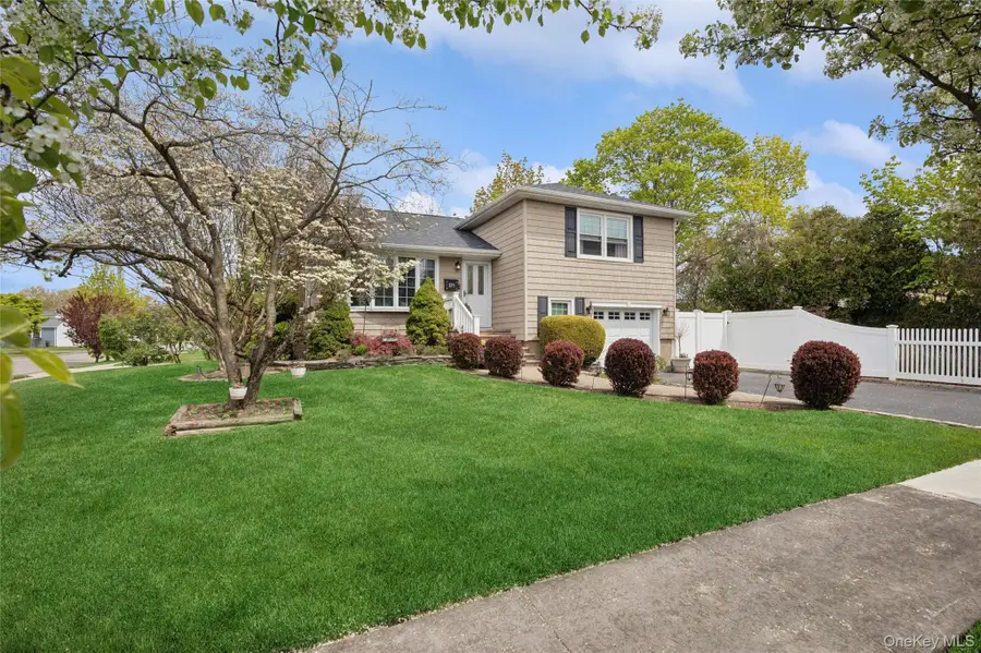275 Violet Street, Massapequa Park, NY 11762 - #3