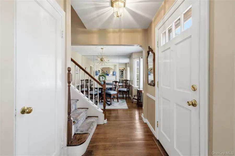 93 S Bay Avenue, Brightwaters, NY 11718 - #3