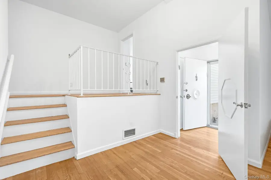 45 Runyon Place, Scarsdale, NY 10583 - #2