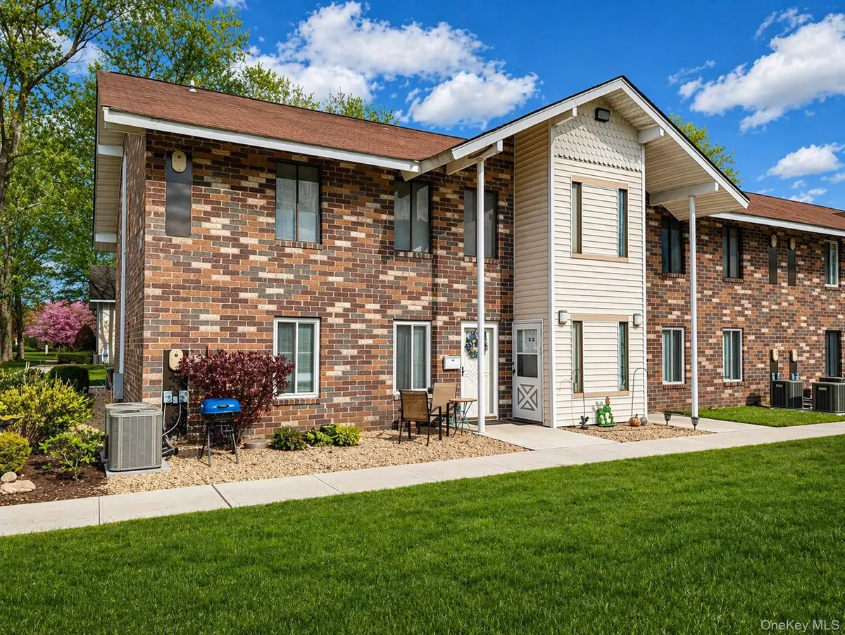 11 Sierra Court #11, Coram, NY 11727 - #1