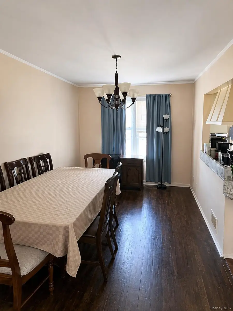 5846 206th Street, Oakland Gardens, NY 11364 - #2