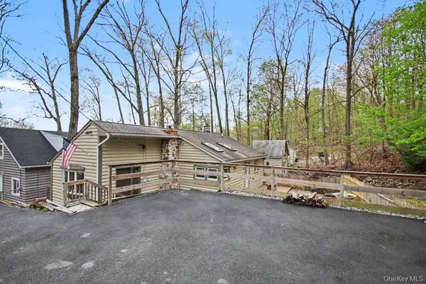9 Wildwood Drive, Greenwood Lake, NY 10925