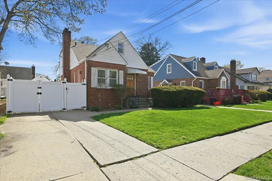 450 Linden Street, West Hempstead, NY 11552 - #2